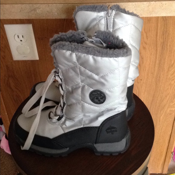 totes Shoes - Like new snow boots